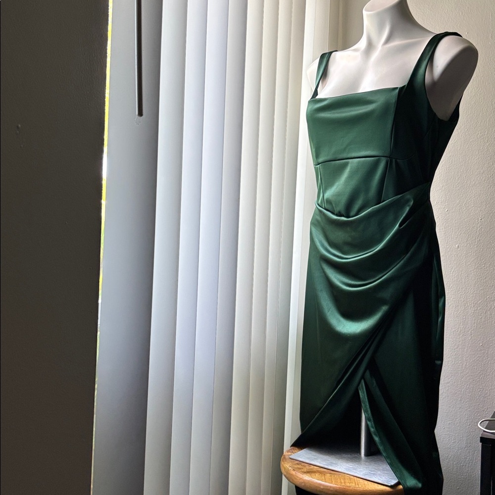 Windsor Forest Green Midi Dress